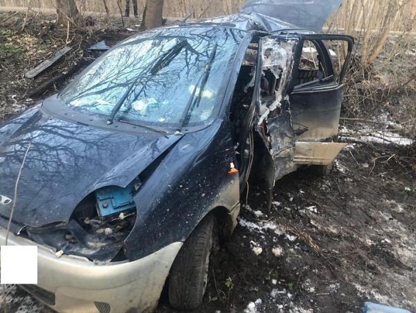 На Ставрополье «Дэу Матиз» врезался в дерево, погибла женщина